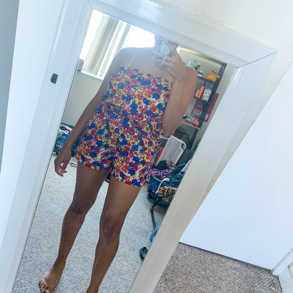 XXI Flower Romper - Picture 2 of 3